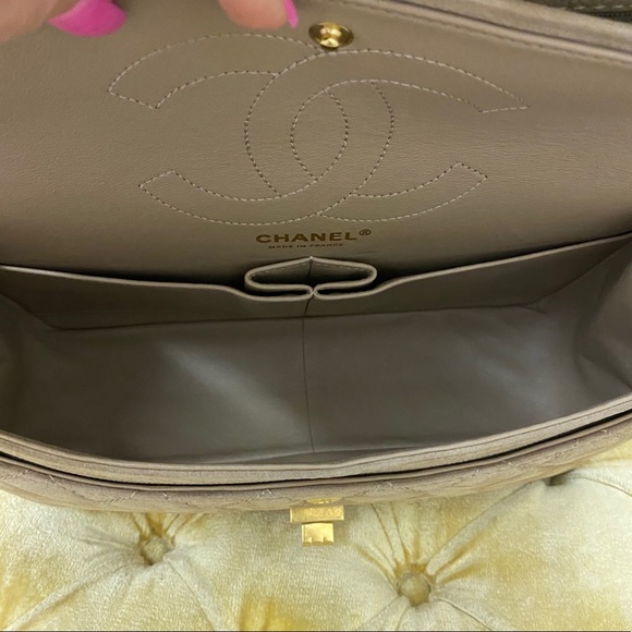 SOLD Chanel Beige Iridescent Caviar Reissue - Picture 12 of 16